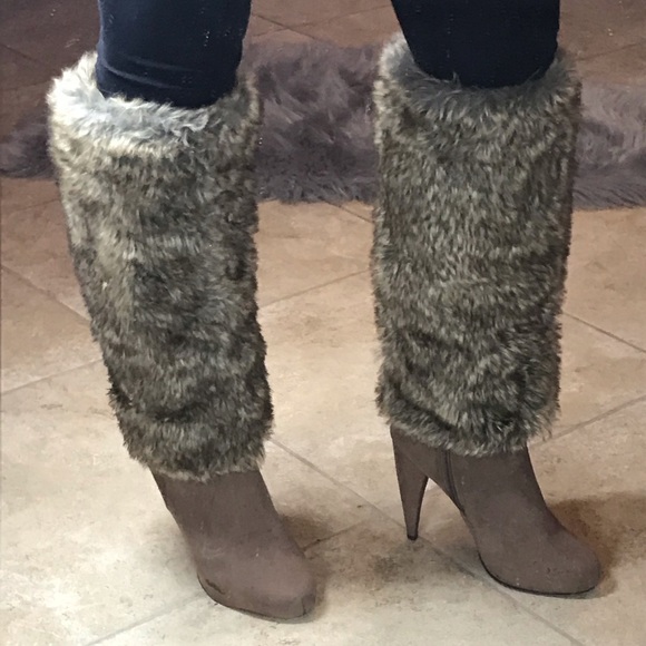 Heel boots with faux fur - Picture 3 of 6